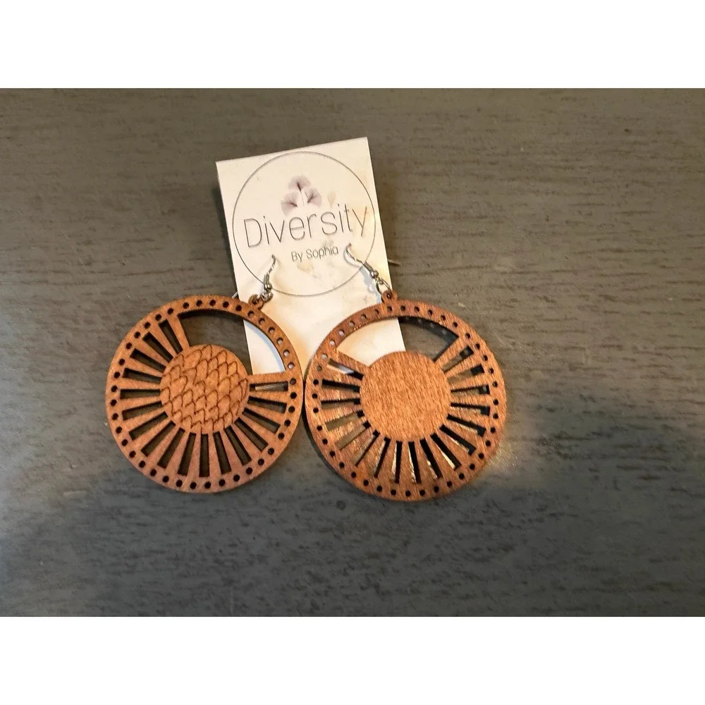 Diversity By Sophia Wood Drop Earrings Geometric Sunburst Wheel Brown Boho